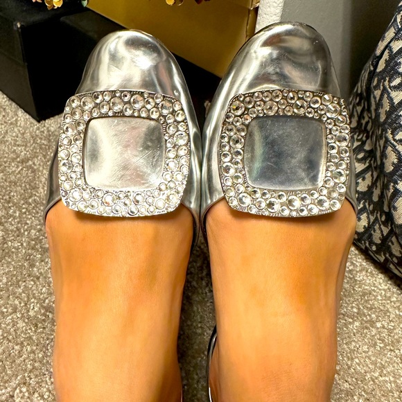 Roger Vivier metallic silver ballerina flats - Picture 2 of 10